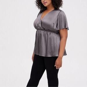 Torrid Lily Babydoll Top Shiny Crinkle Gauze Grey 3X NWT 15870754